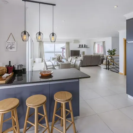 Holiday home Spectacular Ocean View & Heated Pool