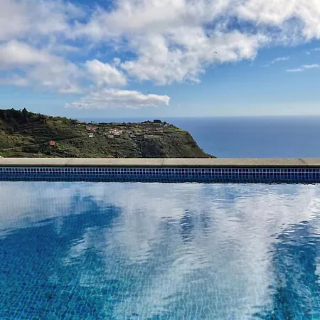 Spectacular Ocean View & Heated Pool